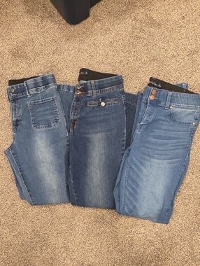 Indigo Poppy Bootcut/Flare Style Jeans